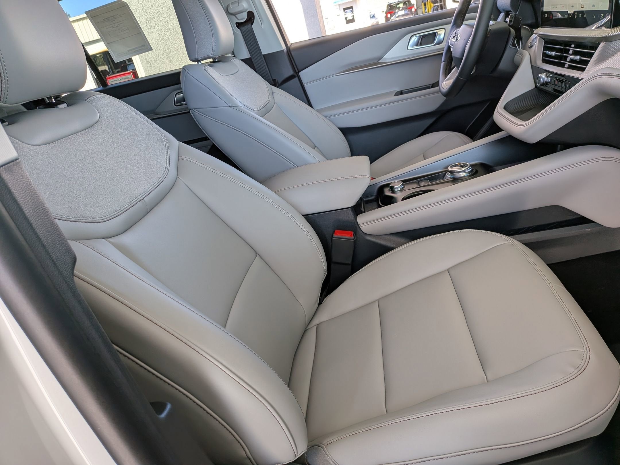 2026 Ford Explorer Active w/100A Pkg