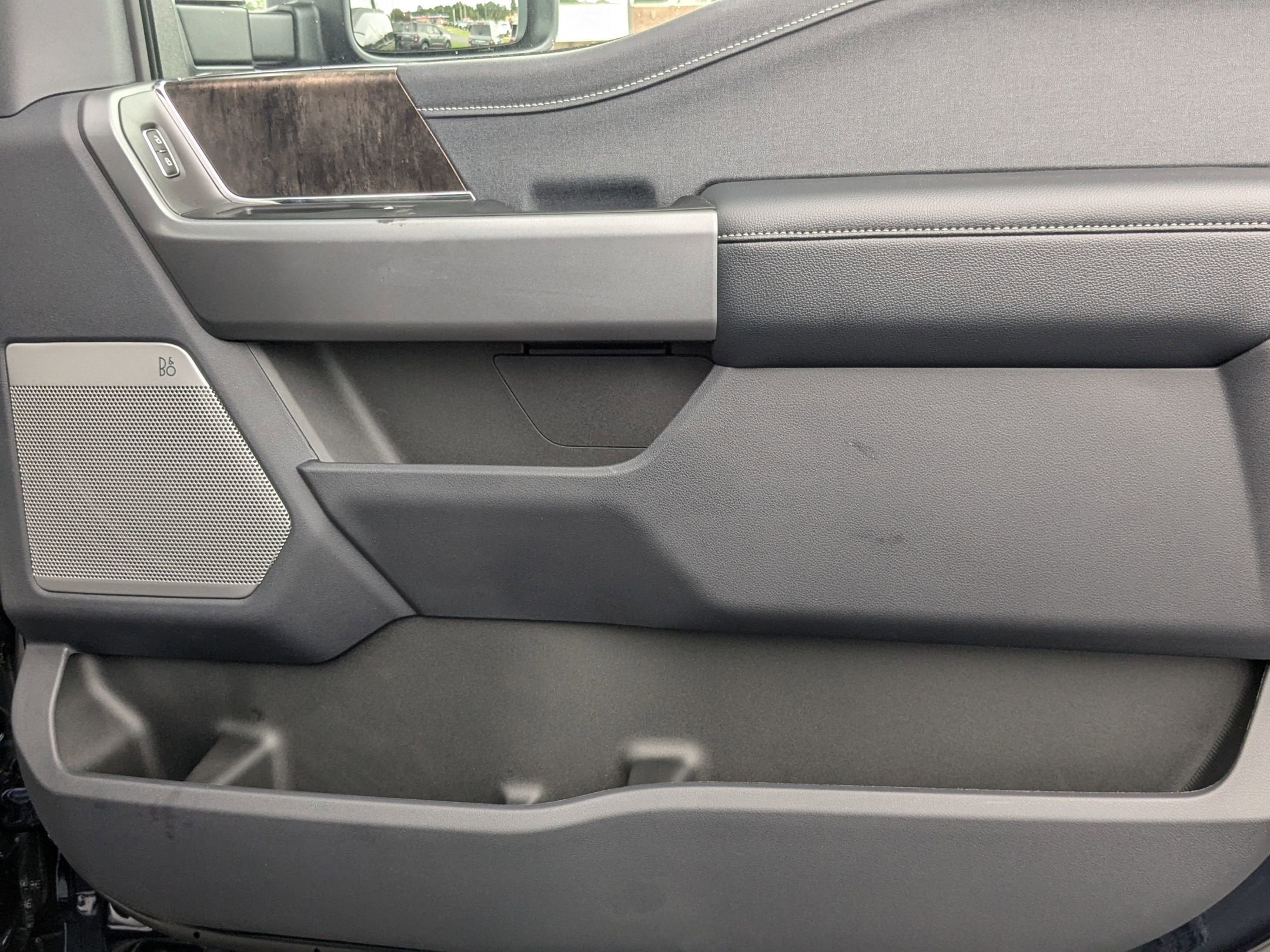 2025 Ford Super Duty F-350 SRW LARIAT