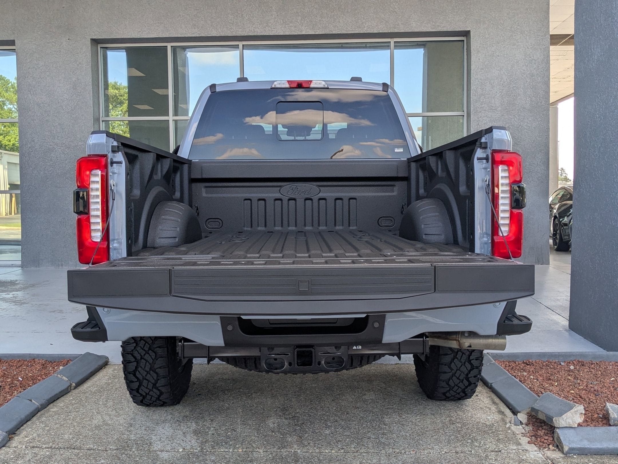 2025 Ford Super Duty F-350 SRW LARIAT