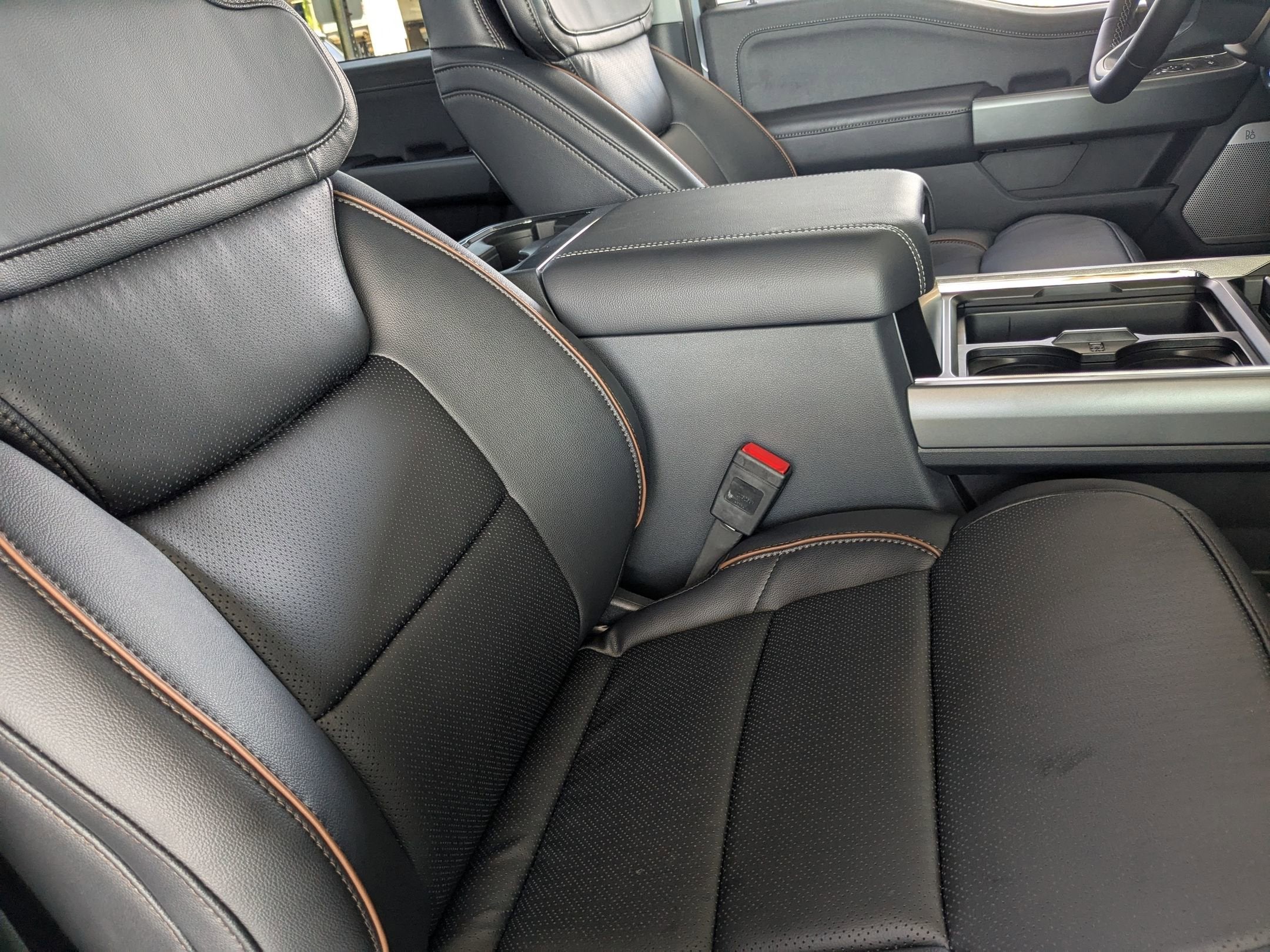 2025 Ford Super Duty F-350 SRW LARIAT