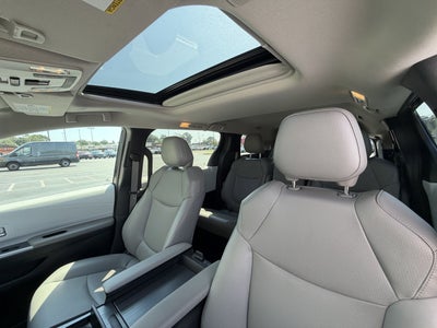 2025 Toyota Sienna XLE